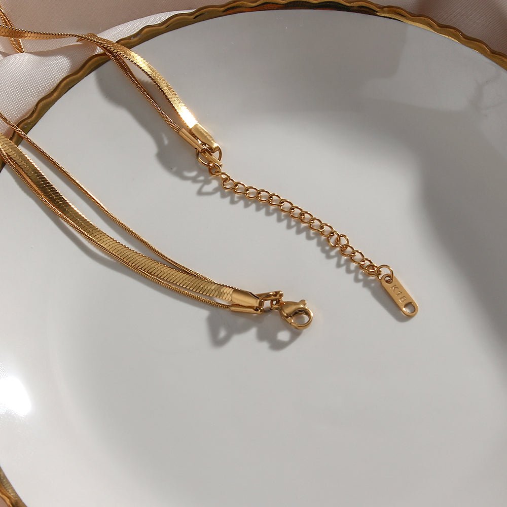 Celina Trio Layered Mesh Necklace, plattiert mit 18 Karat Gold