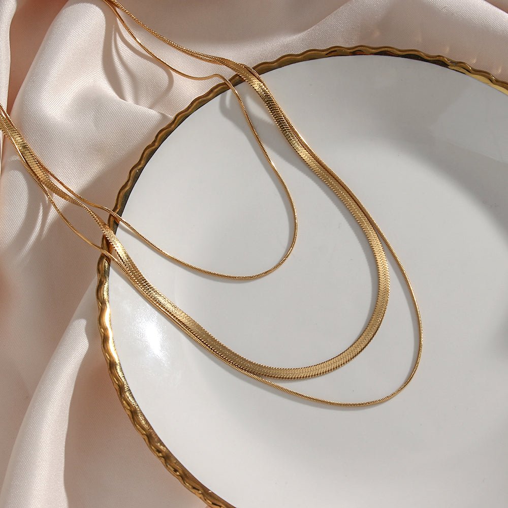 Celina Trio Layered Mesh Necklace, plattiert mit 18 Karat Gold